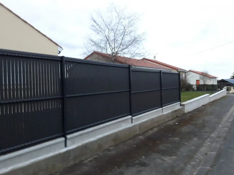Clôture MRT avec occultation PVC