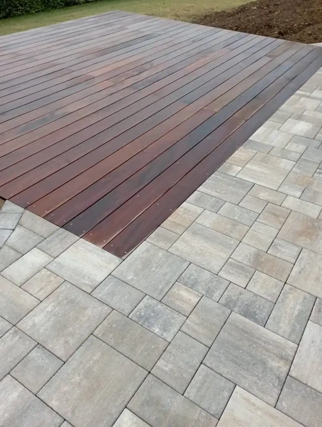 Terrasse pavés kann et bois