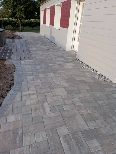 Terrasse pavés kann et bois